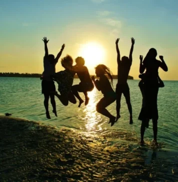 Citazioni motivazionali divertenti e carine per amici e familiari